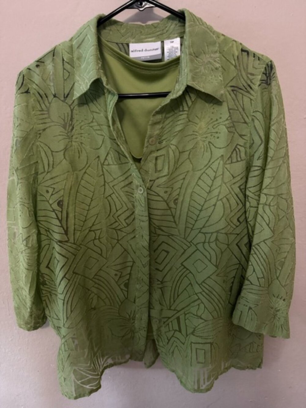 Women's 2-piece Alfred Dunner top